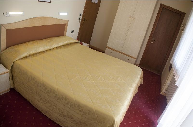 Hotel Venezia 罗卡皮耶托雷 外观 照片