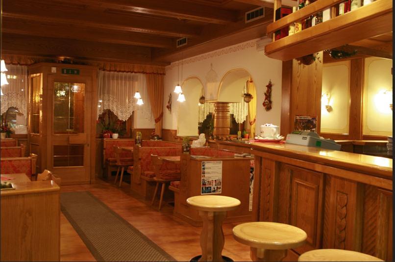 Hotel Venezia 罗卡皮耶托雷 外观 照片